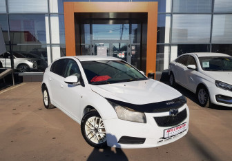 Подержанный автомобиль Chevrolet Cruze Hatchback 2012 года (3 фото)