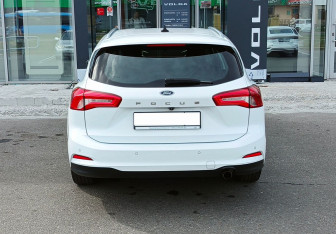 Подержанный автомобиль Ford Focus Wagon 2020 года (6 фото)
