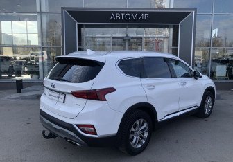 Подержанный автомобиль Hyundai Santa Fe 2018 года (5 фото)