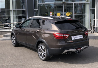 Подержанный автомобиль LADA (ВАЗ) Vesta Wagon 2020 года (7 фото)