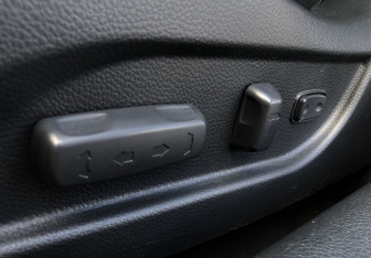 Подержанный автомобиль Hyundai i40 Sedan 2013 года (14 фото)