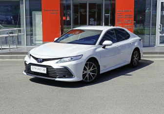 Подержанный автомобиль Toyota Camry Sedan 2021 года (1 фото)