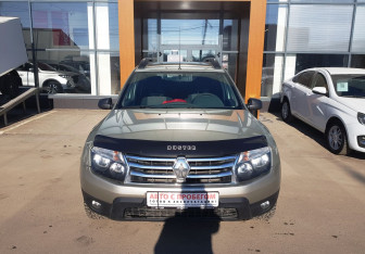 Подержанный автомобиль Renault Duster 2013 года (2 фото)