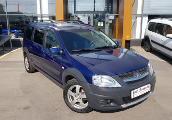 Подержанный автомобиль LADA (ВАЗ) Largus Wagon 2018 года (3 фото)