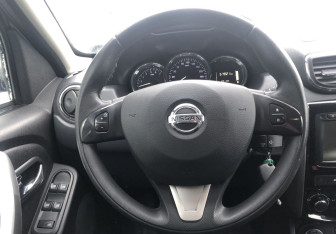 Подержанный автомобиль Nissan Terrano 2021 года (12 фото)