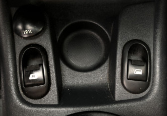 Подержанный автомобиль Citroen C3 Hatchback 2008 года (13 фото)