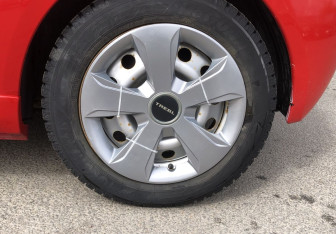 Подержанный автомобиль Citroen C2 2008 года (12 фото)