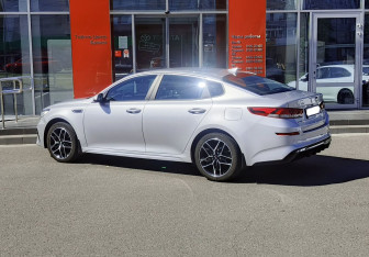 Подержанный автомобиль Kia Optima Sedan 2019 года (7 фото)