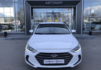 Подержанный автомобиль Hyundai Elantra Sedan 2017 года (2 фото)