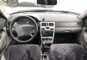 Подержанный автомобиль LADA (ВАЗ) Priora Sedan 2008 года (10 фото)