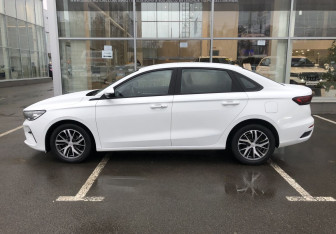 Подержанный автомобиль Geely Emgrand 2023 года (8 фото)