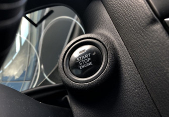 Подержанный автомобиль Mazda CX-5 2014 года (16 фото)
