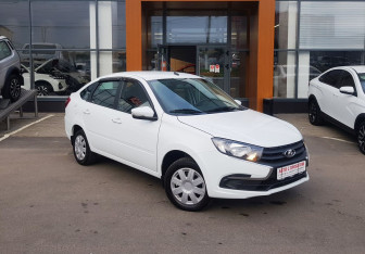 Подержанный автомобиль LADA (ВАЗ) Granta Liftback 2023 года (3 фото)