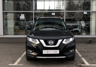 Подержанный автомобиль Nissan X-Trail 2019 года (2 фото)