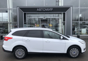 Подержанный автомобиль Ford Focus Wagon 2017 года (4 фото)