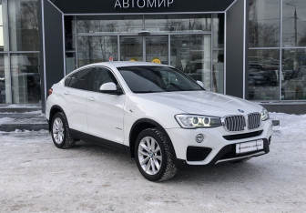 Подержанный автомобиль BMW X4 2016 года (3 фото)