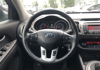Подержанный автомобиль Kia Sportage 2014 года (12 фото)