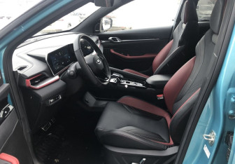 Подержанный автомобиль Geely Coolray 2023 года (9 фото)