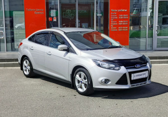 Подержанный автомобиль Ford Focus Sedan 2013 года (3 фото)