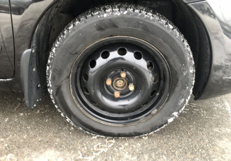 Подержанный автомобиль Nissan Note 2007 года (15 фото)