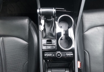 Подержанный автомобиль Kia K5 2021 года (15 фото)