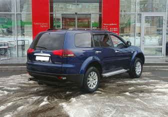 Подержанный автомобиль Mitsubishi Pajero Sport 2014 года (5 фото)