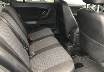 Подержанный автомобиль Skoda Fabia Hatchback 2011 года (11 фото)