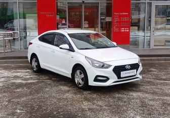 Подержанный автомобиль Hyundai Solaris Sedan 2019 года (3 фото)