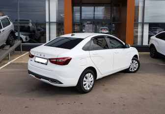 Подержанный автомобиль LADA (ВАЗ) Vesta Sedan 2023 года (5 фото)