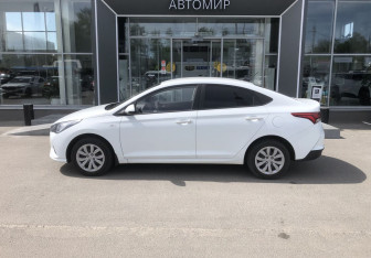 Подержанный автомобиль Hyundai Solaris Sedan 2020 года (8 фото)