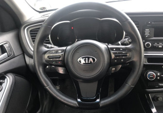 Подержанный автомобиль Kia Optima Sedan 2015 года (12 фото)