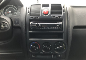 Подержанный автомобиль Hyundai Getz 2010 года (14 фото)