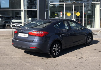 Подержанный автомобиль Kia Cerato Sedan 2014 года (5 фото)