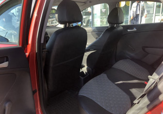 Подержанный автомобиль Hyundai Solaris Sedan 2011 года (11 фото)