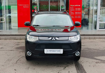 Подержанный автомобиль Mitsubishi Outlander 2013 года (2 фото)