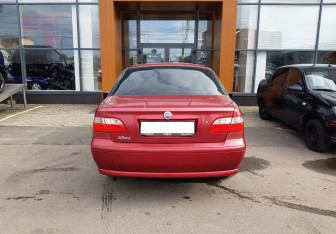 Подержанный автомобиль Fiat Albea 2007 года (6 фото)