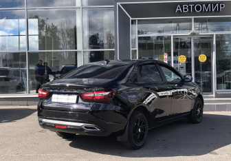 Подержанный автомобиль LADA (ВАЗ) Vesta Sedan 2023 года (5 фото)