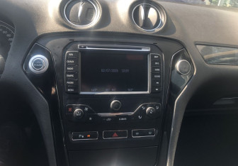 Подержанный автомобиль Ford Mondeo Sedan 2012 года (13 фото)