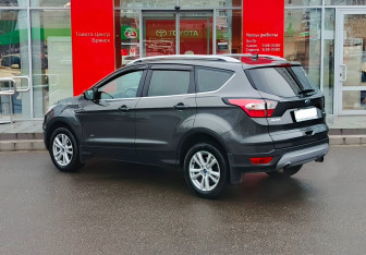 Подержанный автомобиль Ford Kuga 2018 года (7 фото)