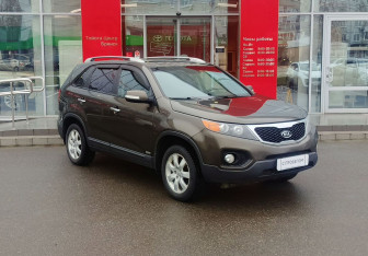 Подержанный автомобиль Kia Sorento 2011 года (3 фото)