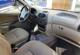 Подержанный автомобиль LADA (ВАЗ) Kalina Wagon 2011 года (9 фото)