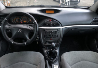 Подержанный автомобиль Citroen C5 Liftback 2006 года (10 фото)