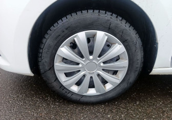 Подержанный автомобиль Skoda Rapid Liftback 2020 года (10 фото)