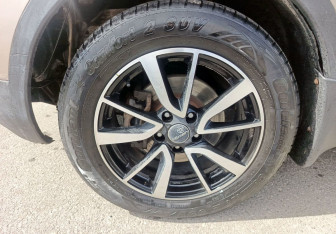 Подержанный автомобиль Nissan Qashqai 2007 года (10 фото)