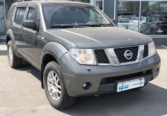 Подержанный автомобиль Nissan Pathfinder 2007 года (3 фото)