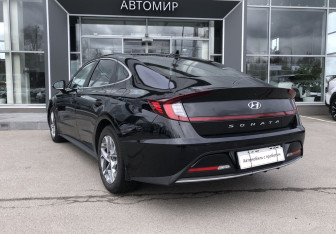 Подержанный автомобиль Hyundai Sonata 2020 года (7 фото)