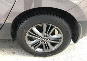 Подержанный автомобиль Hyundai ix35 2014 года (15 фото)