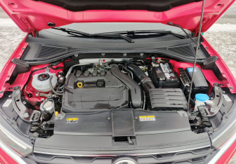 Подержанный автомобиль Volkswagen T-Roc 2020 года (11 фото)