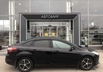 Подержанный автомобиль Ford Focus Sedan 2012 года (4 фото)