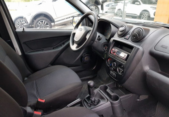 Подержанный автомобиль LADA (ВАЗ) Granta Sedan 2013 года (9 фото)